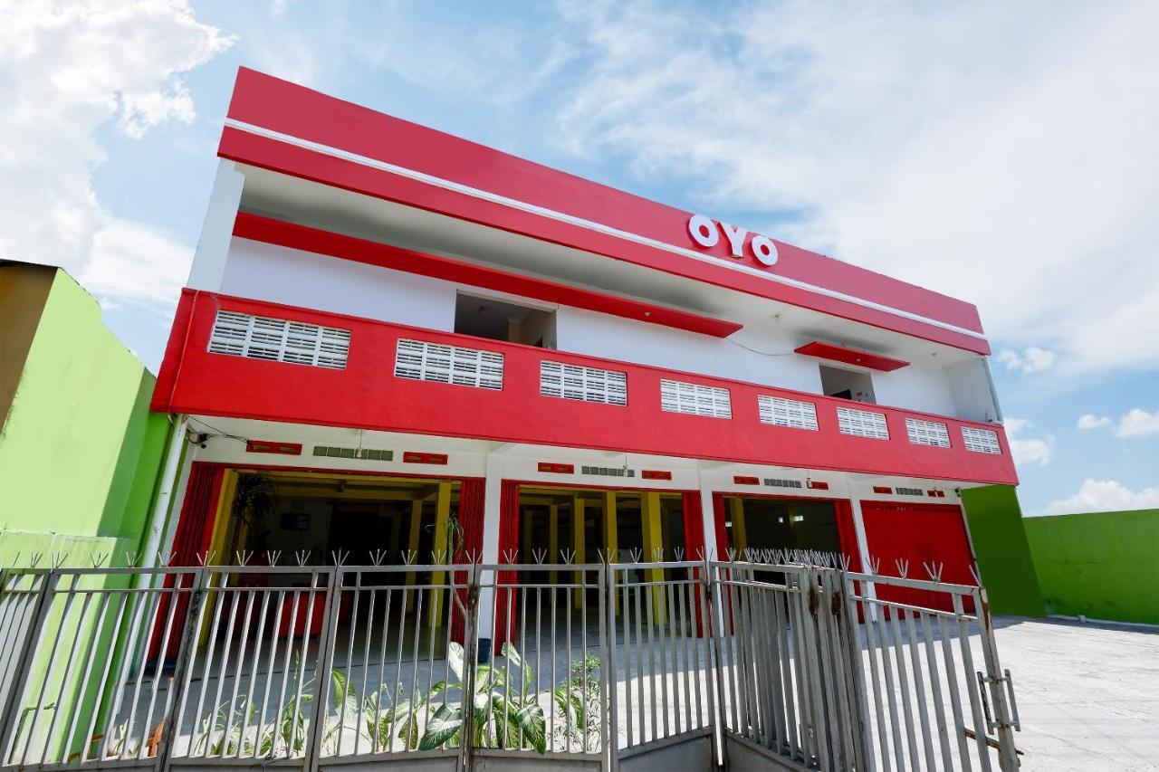 Super Oyo 1620 Sion Family Residence Grobogan Exterior foto